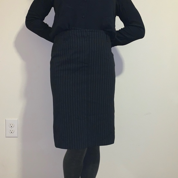 BCBG Pencil Skirt size 4 - Picture 2 of 4